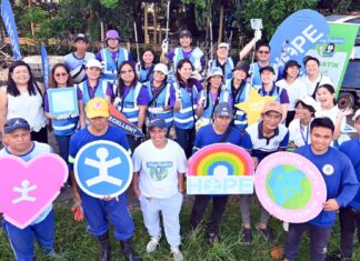 Mondelēz International Holds Manila Bay Coastal Cleanup