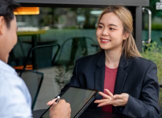Young Filipinos favour human advice for life and health insurance decisions